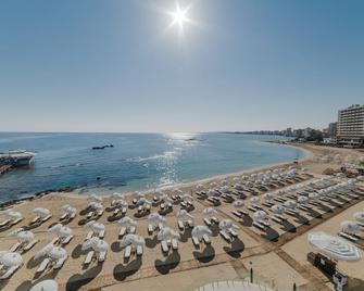 Arkin Palm Beach Hotel - Famagusta - Beach