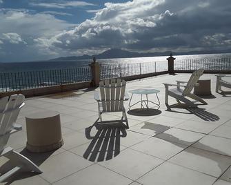 Punta Carnero Alojamientos Y Restaurante - Algeciras - Balkon