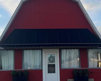 The Barn -charming newly renovated unique space located at the heart of America - Belleville - Edificio