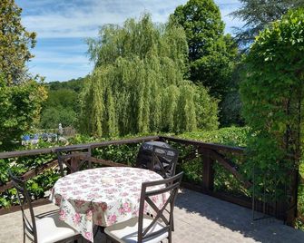 Cote du Grel cottage 4/5, pool, private garden & balcony, fantastic location - Domme - Patio