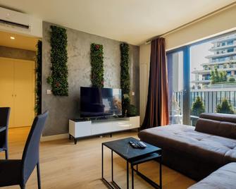 Belgrade Waterfront Lux Apartment - Belgrade - Living room