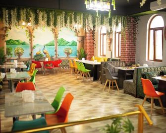 Delfin Hotel & Restorant & Spa - Gyandzha - Restaurant