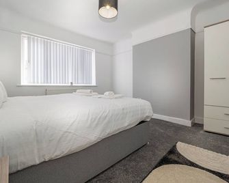 3br Haven Retreat In Wallasey With Free - Wallasey - Bedroom