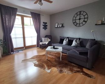 Vacation apartment 'Bergliebe' - Germaringen - Living room