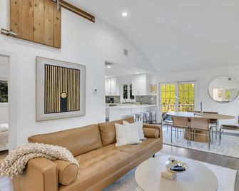 New Listing: Modern-Style Home With Private Pool, Open-Floor Living Plan, - East Hampton - Living room