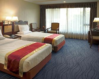 Hotel Guia - Macau - Bedroom