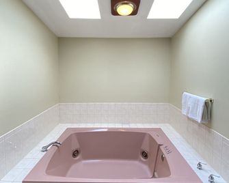 Campus Inn Baraboo - Baraboo - Slaapkamer