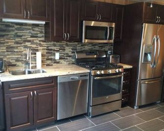 Victoria Harbour Cottages One Bedroom Chalet - Midland - Kitchen