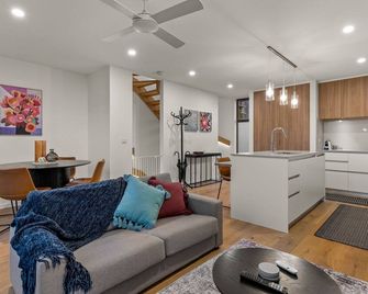 Staycentral - Brunswick Central Townhouse - Melbourne - Phòng khách