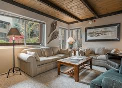 Willows Condos by Snowmass Vacations - Snowmass Village - Living room