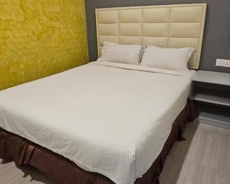 Fortune Hotel - Johor Bahru - Bedroom