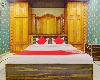 Hotel O Cozy Cottage - Meerut - Bedroom