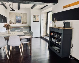 Ô Chambres d'Hôtes - Royan - Comedor