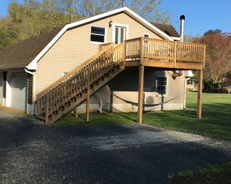 Country apartment only minutes from the beach - Lewes - Gebäude