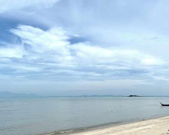 Seahome Boutique Hotel - Tanjung Bungah - Пляж
