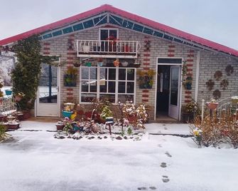 Viewtoria Resorts - Dhanaulti - Building