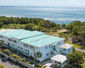 Coco Rose Guesthouse - Jolly Harbour - Rakennus