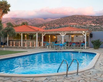 Ibiscus Hotel Malia - Mália - Zwembad