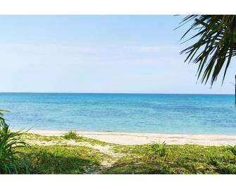 Nonsmoking standard twin room without meals A l / Shimajiri-gun Okinawa - Kumejima - Strand