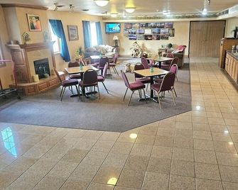 Park View Inn & Suites And Conference Center - West Bend - Restaurante