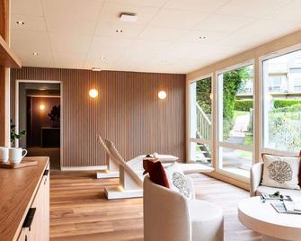 Hôtel Mercure Omaha Beach - Port-en-Bessin-Huppain - Living room