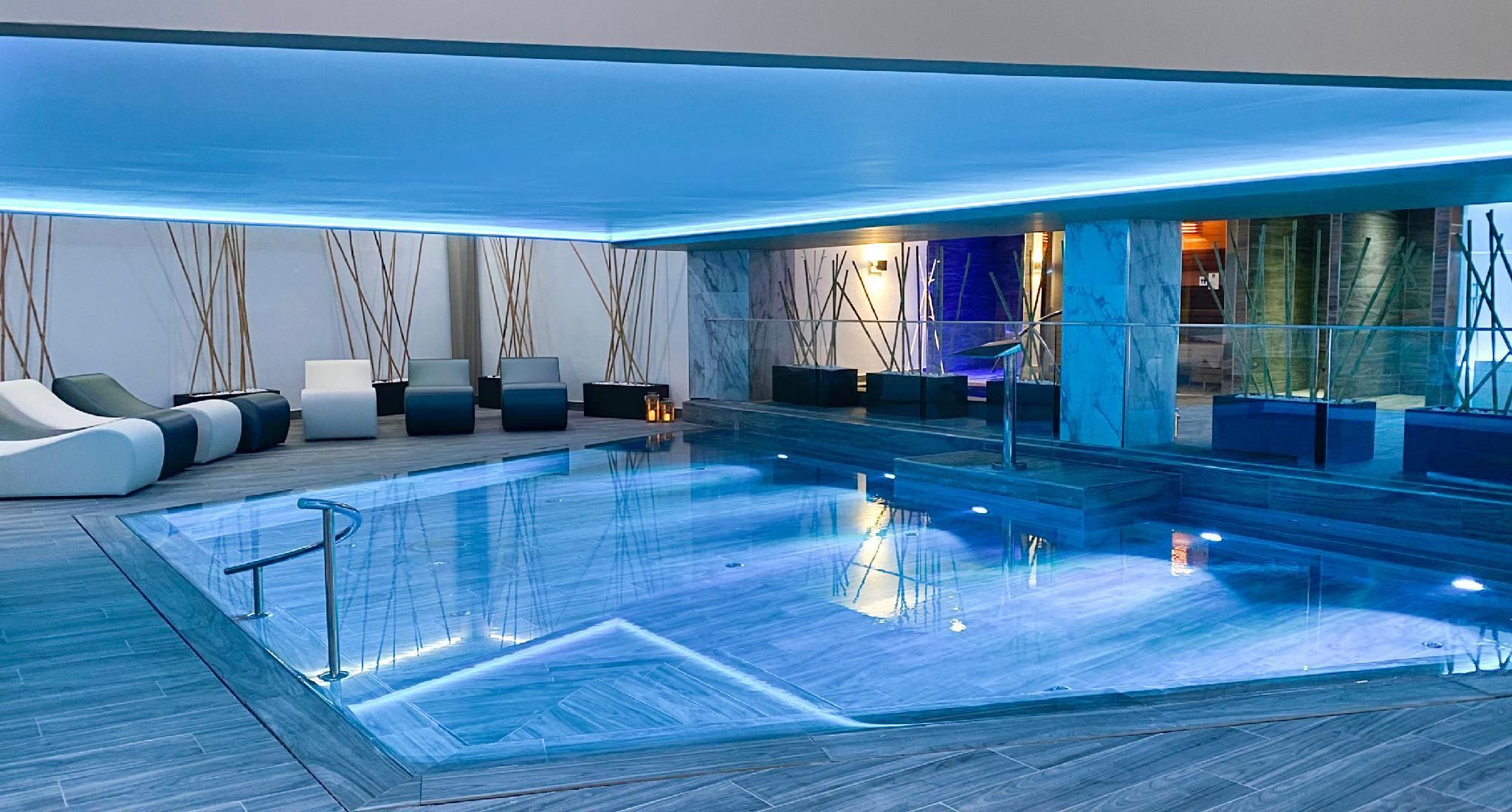 سويتس ديل مار باي ميليا