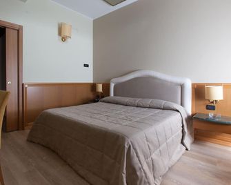 Airport Hotel Malpensa - Lonate Pozzolo - Chambre