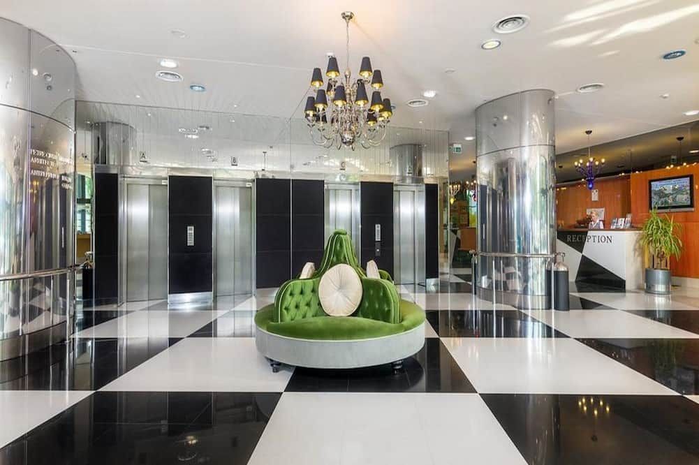 أنا هوتلز إيوروبا إيفوري نورد