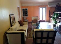 Spacious Apartment in Historic Landmark Building in Heart of Downtown St. Thomas - Saint Thomas Island - Living room