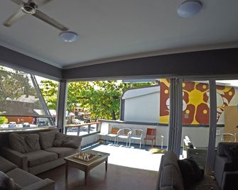 Global Backpackers - Port Douglas - Port Douglas - Parveke