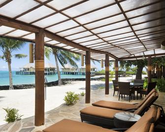 Coconuts Beach Club Resort & Spa - Si’umu - Patio