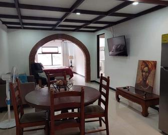 Peaceful Studio in Los Yoses - San Pedro - Comedor