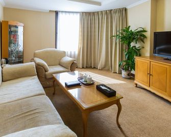 The Twenty First Century Hotel - Beijing - Living room