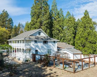 Inn at Sugar Pine Ranch - Groveland - Gebäude