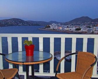 Pandrossos Hotel - Parikia - Balkon