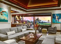 The Lodge at Kukuiula - Koloa - Living room