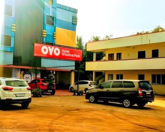 Hotel O Adhiram - Krishnagiri - Building
