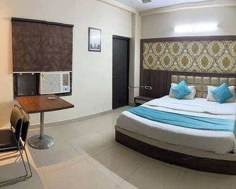 Hotel Royal Galaxy - Kanpur - Habitación