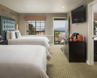 Wave Street Inn - Monterey - Bedroom