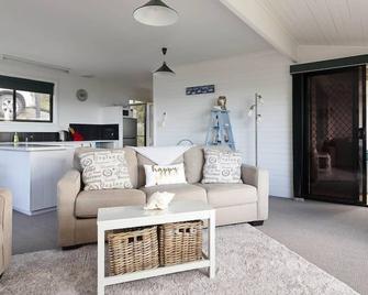 Kingfisher Cottage Beachfront At The Binalong Bay - Binalong Bay - Sala de estar