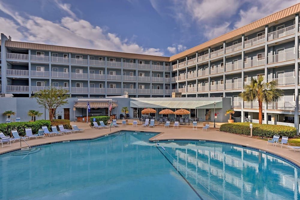 1 Mi to Shelter Cove: Hilton Head Resort Condo! - Hilton Head Island - Pool