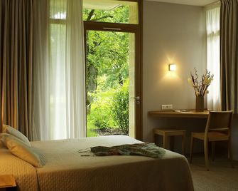 Hôtel Les Esclargies - רוקאמאדור - חדר שינה