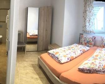 Hotel Gasthof Ratstube - Kirchheim unter Teck - Slaapkamer