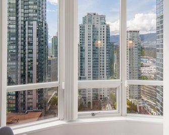 Relaxing Getaway In Water View Home, Close To Seawall - Vancouver - Balcón