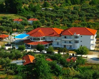 Achillion - Chrisi Ammoudia - Building