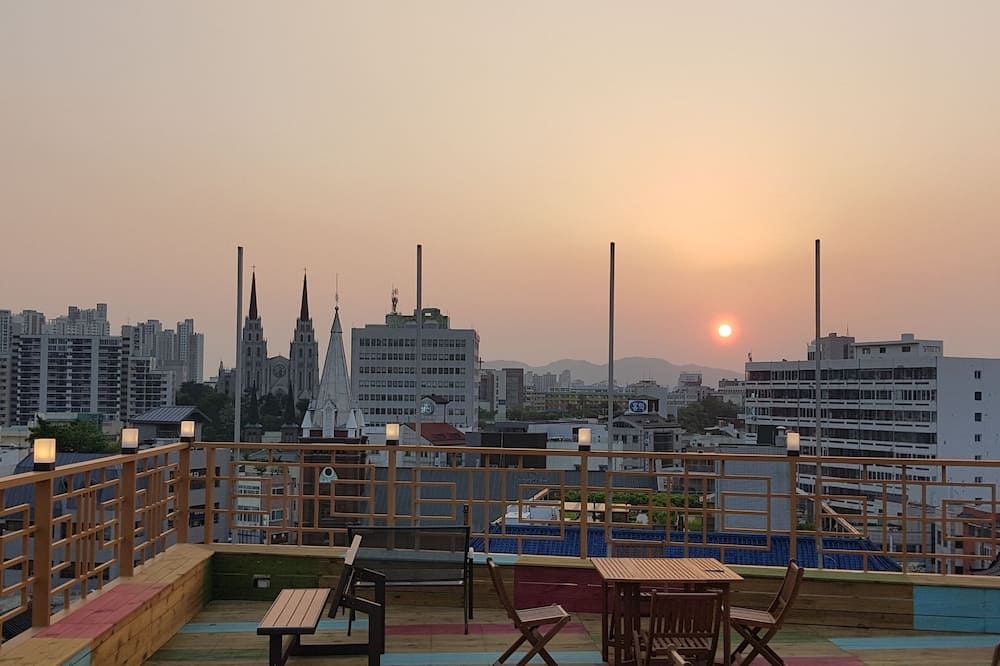 ميدتاون هوستل