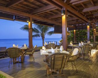 Jeeva Santai Villas - מטראם - מסעדה