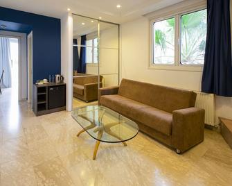 St Elena Boutique Residence - לרנקה - סלון