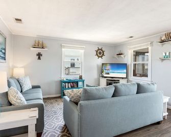 5033 - Poppa`s Place - Kill Devil Hills - Living room