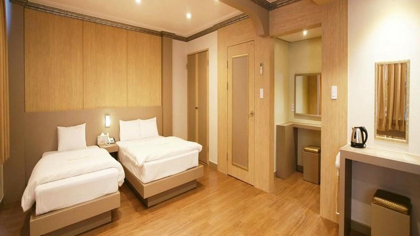 Hotel Raum Jeju